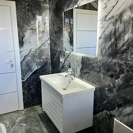 Apartament Host Szkodra